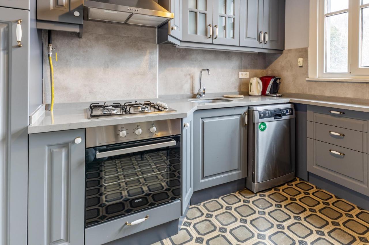 شقة Flat With Balcony And Bosphorus View In Beyoglu اسطنبول المظهر الخارجي الصورة