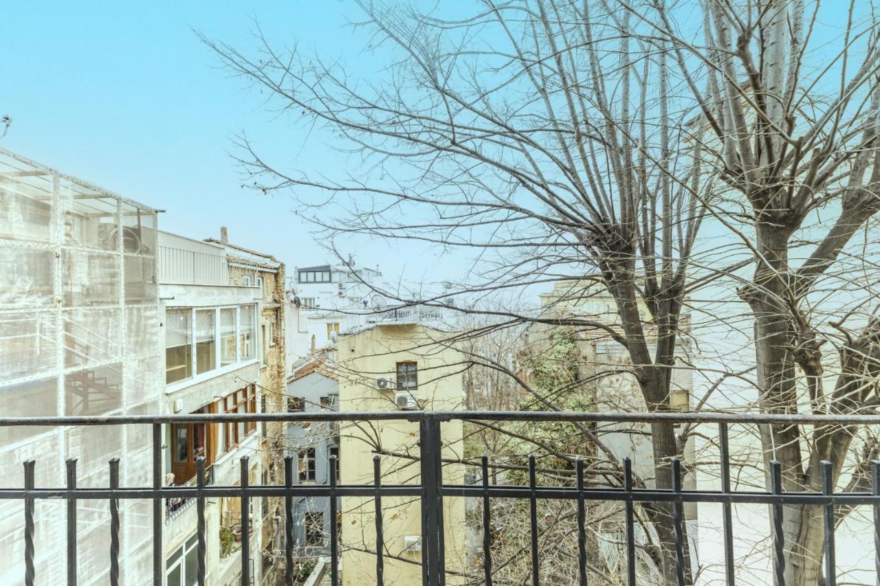 شقة Flat With Balcony And Bosphorus View In Beyoglu اسطنبول المظهر الخارجي الصورة