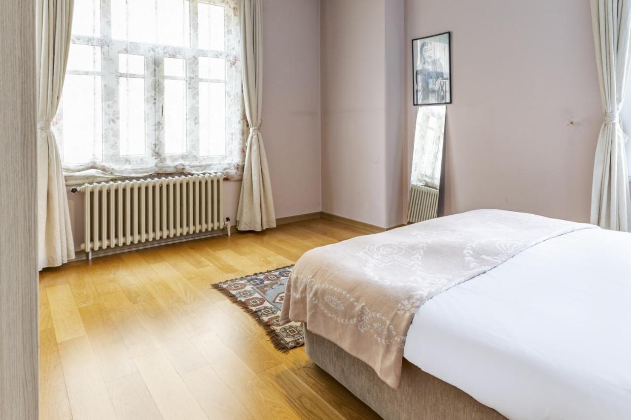 شقة Flat With Balcony And Bosphorus View In Beyoglu اسطنبول المظهر الخارجي الصورة
