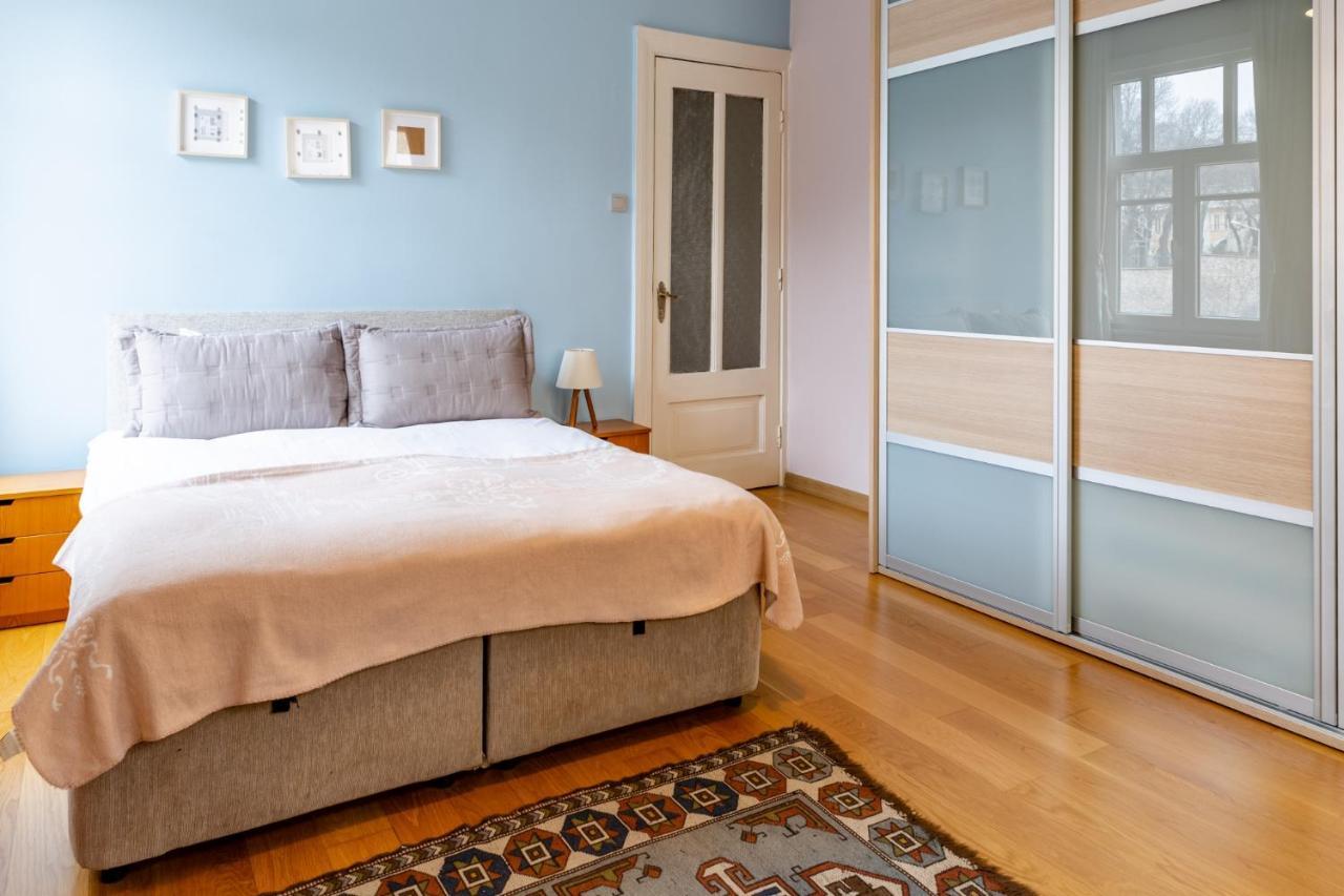 شقة Flat With Balcony And Bosphorus View In Beyoglu اسطنبول المظهر الخارجي الصورة